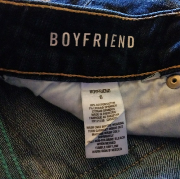 Shorts - Picture 3 of 3